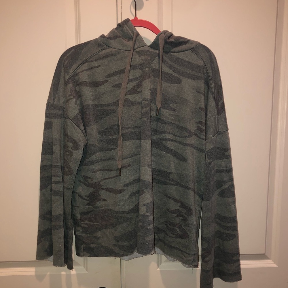 Z supply camo sweatshirt